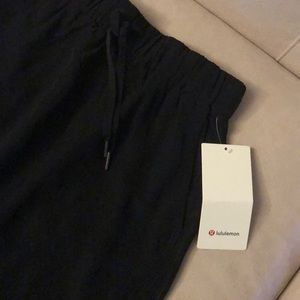 Lululemon On the Fly Skirt